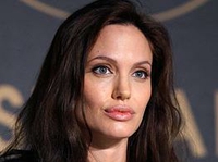 Анджелина Джоли стала жертвой пластики